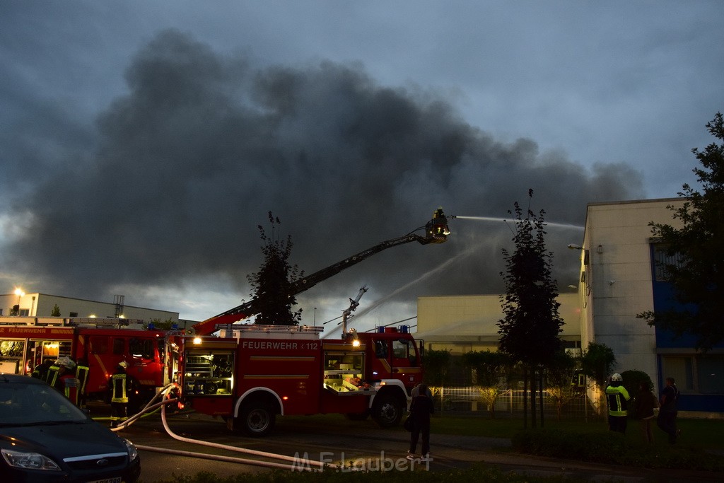 Grossbrand Halle Troisdorf Kriegsdorf Junkersring P379.JPG - Miklos Laubert